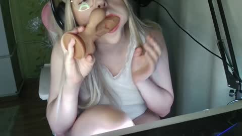 Snapshot of ruthsimp chatting on 28, 1, 2025 Tanyushka online show from 28, 1, 2025