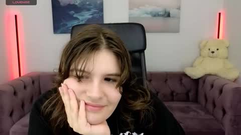 Snapshot of ruyjin_choi chatting on 6, 11, 2025 Ruyjin online show from 6, 11, 2025