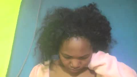 Snapshot of rwuica chatting on 27, 10, 2025 Rwuica online show from 27, 10, 2025