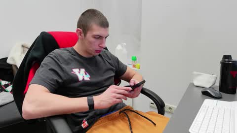 Snapshot of ryan_dozer chatting on 22, 11, 2025 RYAN DOZER online show from 22, 11, 2025