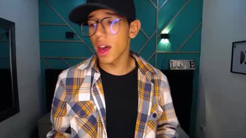 RyanPricee online show from 24, 12, 2024