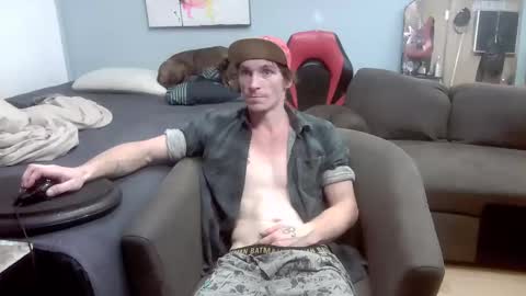 Ryan Tee online show from 22, 9, 2025