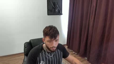 Snapshot of s1nmaster chatting on 15, 10, 2025 s1nmaster online show from 15, 10, 2025