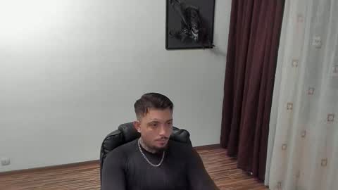 Snapshot of s1nmaster chatting on 17, 10, 2025 s1nmaster online show from 17, 10, 2025