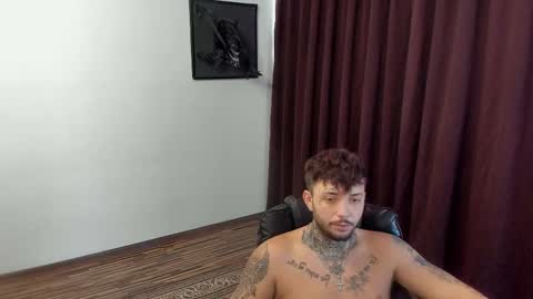 Snapshot of s1nmaster chatting on 3, 11, 2025 s1nmaster online show from 3, 11, 2025