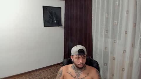 Snapshot of s1nmaster chatting on 4, 11, 2025 s1nmaster online show from 4, 11, 2025