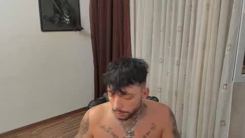 Snapshot of s1nmaster chatting on 14, 11, 2025 s1nmaster online show from 14, 11, 2025