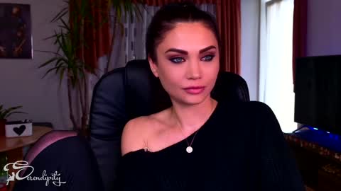 Y      online show from 19, 12, 2024