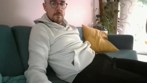 Snapshot of s_i_q chatting on 8, 11, 2025 s_i_q online show from 8, 11, 2025