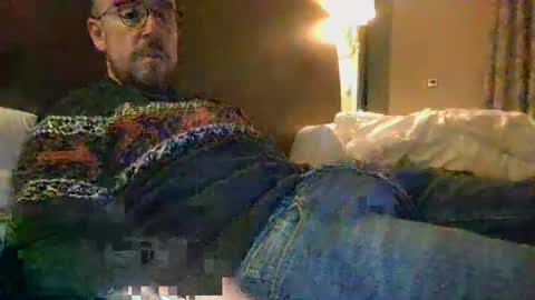 Snapshot of s_i_q chatting on 4, 12, 2025 s_i_q online show from 4, 12, 2025