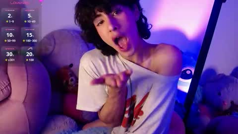 Santi  online show from 6, 11, 2025