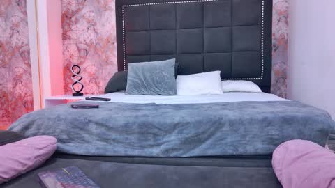 Saara Brown online show from 4, 2, 2026