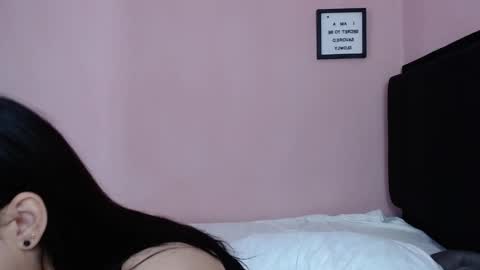 Snapshot of sabbrand_ chatting on 1, 10, 2025 online show from 1, 10, 2025
