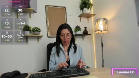 Snapshot of sabinadeluxe_cg chatting on 16, 10, 2025 sabinadeluxe_cg online show from 16, 10, 2025