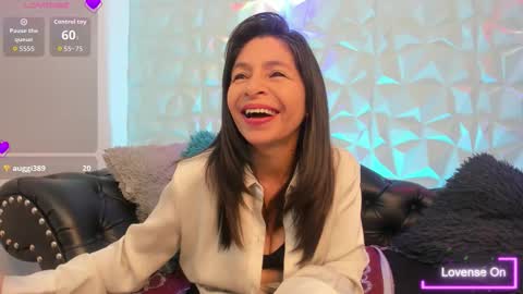 Snapshot of sabinadeluxe_cg chatting on 20, 11, 2025 sabinadeluxe_cg online show from 20, 11, 2025