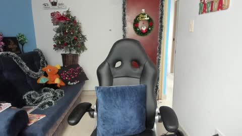Angie  online show from 24, 12, 2024