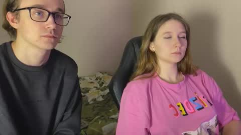 Snapshot of sabrinaanddaniel chatting on 15, 11, 2025 SabrinaDaniel online show from 15, 11, 2025