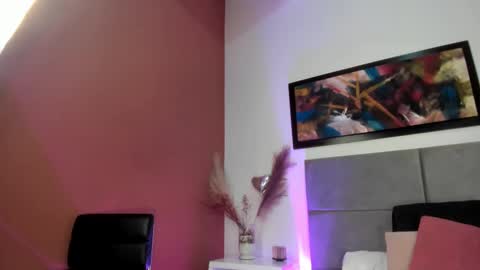 Sabrina Warren online show from 19, 2, 2025