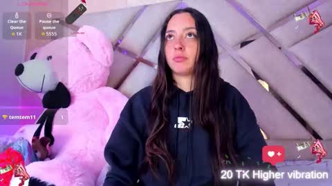    online show from 13, 10, 2025