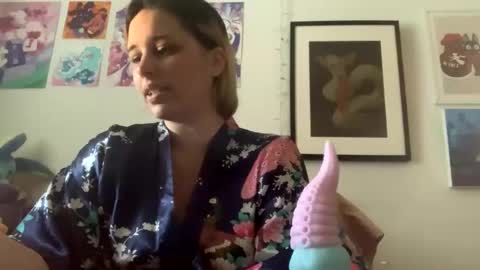 Snapshot of sadgirlsocial chatting on 16, 11, 2025 sweet angel baby online show from 16, 11, 2025