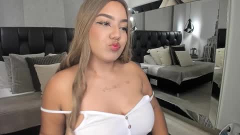 Snapshot of sadiefoster chatting on 12, 9, 2025 Sadie online show from 12, 9, 2025