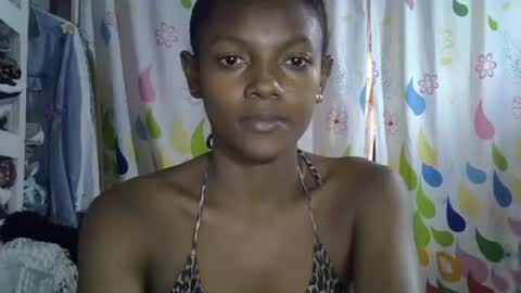 safira19 online show from 18, 10, 2025