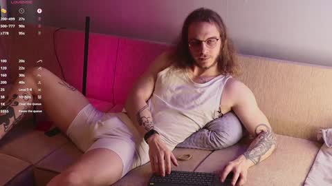 Snapshot of sage6688 chatting on 27, 12, 2024 Adam online show from 27, 12, 2024