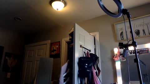Snapshot of saggy888 chatting on 18, 9, 2025 MistressLady online show from 18, 9, 2025