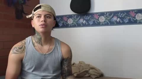 Snapshot of sahara_n_thiago chatting on 1, 3, 2026 Sahara y Thiago online show from 1, 3, 2026