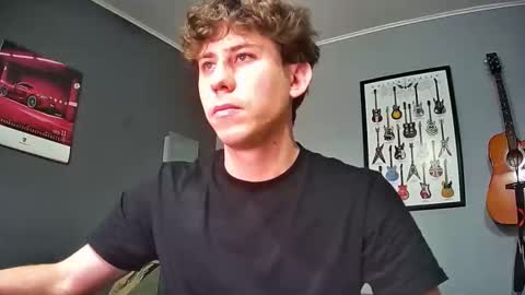 Snapshot of saint_nott chatting on 1, 12, 2025 saint_nott online show from 1, 12, 2025