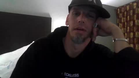 Snapshot of saintchriss chatting on 4, 11, 2025 saintchriss online show from 4, 11, 2025