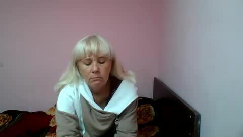 sakura_blonde online show from 28, 9, 2025