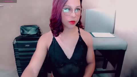 Snapshot of sakurahotgirl chatting on 15, 12, 2025 SakuraCumExtreme online show from 15, 12, 2025