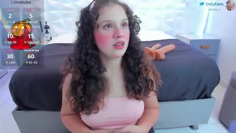 Snapshot of salem_rose01 chatting on 30, 10, 2025 salem_rose01 online show from 30, 10, 2025