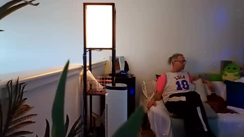 Snapshot of salis1981 chatting on 6, 3, 2025 salis1981 online show from 6, 3, 2025