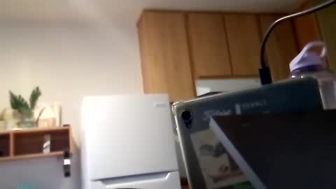 Snapshot of salis1981 chatting on 6, 10, 2025 salis1981 online show from 6, 10, 2025