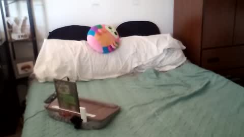 Snapshot of salis1981 chatting on 17, 10, 2025 salis1981 online show from 17, 10, 2025