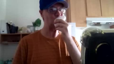 Snapshot of salis1981 chatting on 24, 10, 2025 salis1981 online show from 24, 10, 2025