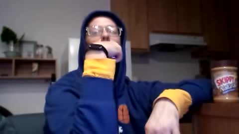 Snapshot of salis1981 chatting on 15, 12, 2025 salis1981 online show from 15, 12, 2025