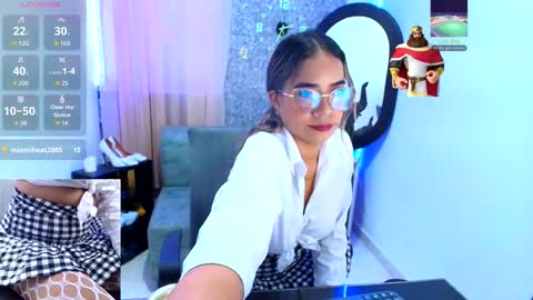 Snapshot of sally_ricci chatting on 14, 10, 2025 sally_ricci online show from 14, 10, 2025