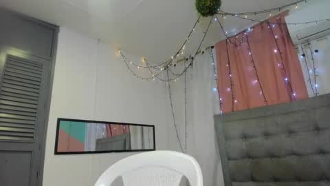 Snapshot of salome_domi chatting on 28, 1, 2025 salome online show from 28, 1, 2025