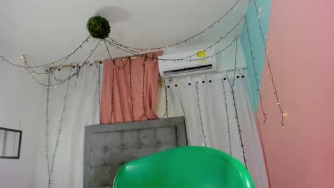 Snapshot of salome_domi chatting on 10, 9, 2025 salome online show from 10, 9, 2025