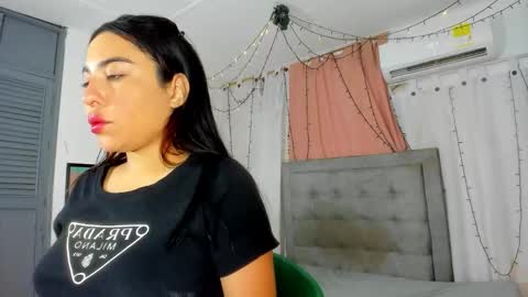 Snapshot of salome_domi chatting on 6, 11, 2025 salome online show from 6, 11, 2025