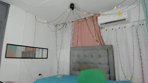 Snapshot of salome_domi chatting on 21, 11, 2025 salome online show from 21, 11, 2025