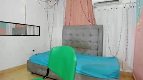 Snapshot of salome_domi chatting on 24, 11, 2025 salome online show from 24, 11, 2025