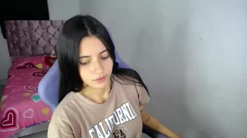 Snapshot of salome_fox4 chatting on 25, 10, 2025 salome online show from 25, 10, 2025