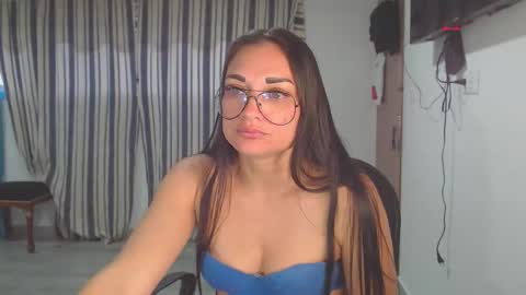 Snapshot of salomesaints chatting on 13, 11, 2025 salome online show from 13, 11, 2025