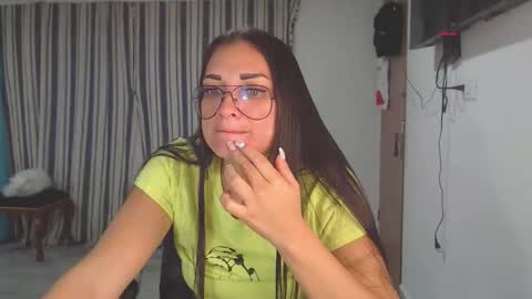 Snapshot of salomesaints chatting on 25, 11, 2025 salome online show from 25, 11, 2025