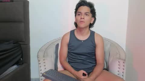 Snapshot of salomonmendoza chatting on 3, 11, 2025 salomonmendoza online show from 3, 11, 2025