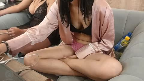 Snapshot of saloni_india chatting on 25, 3, 2026 saloni_india online show from 25, 3, 2026